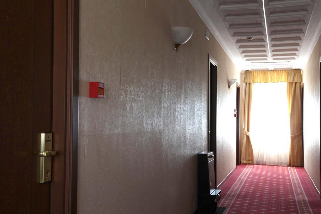 Hotel Jolly Кастровиллари Экстерьер фото