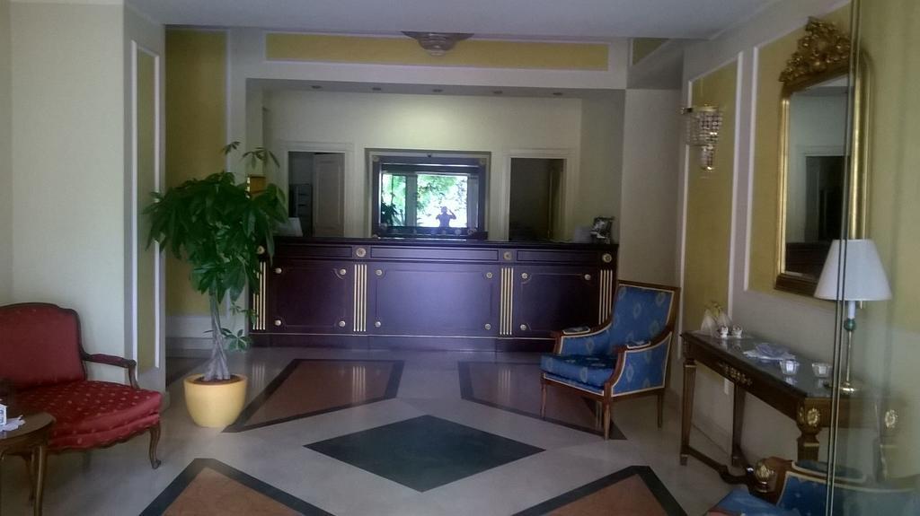 Hotel Jolly Кастровиллари Экстерьер фото